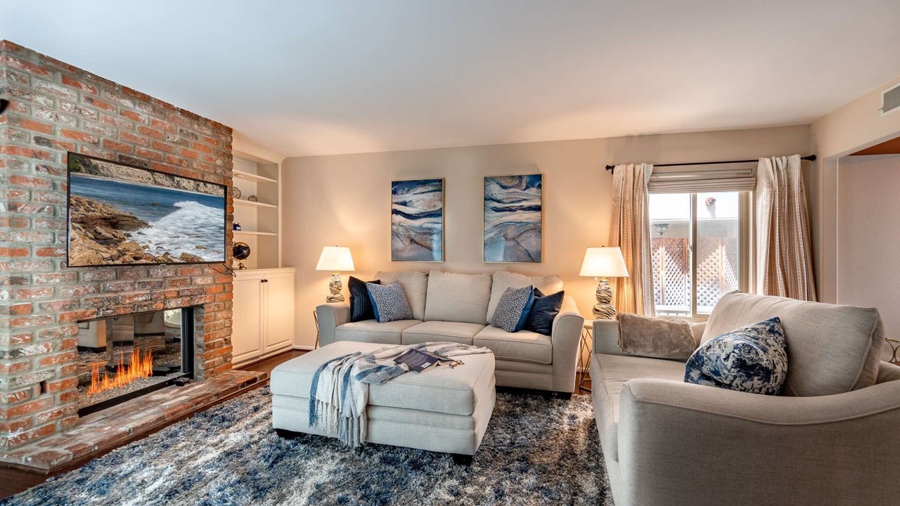 Photo of Livingroom in Studio City