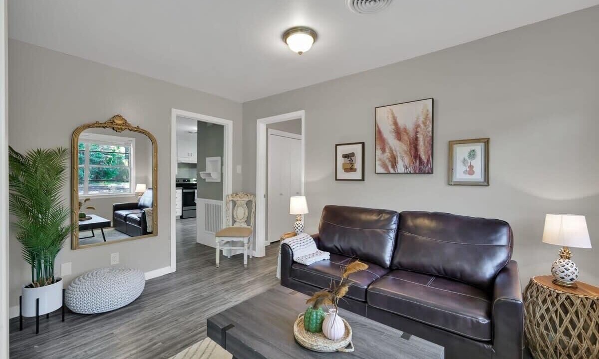 Photo of Livingroom in Huntsville