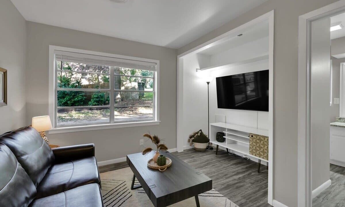 Photo of Livingroom in Huntsville