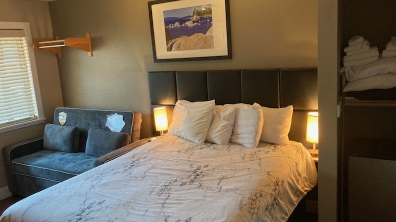 Photo of Bedroom in Lakeside Park