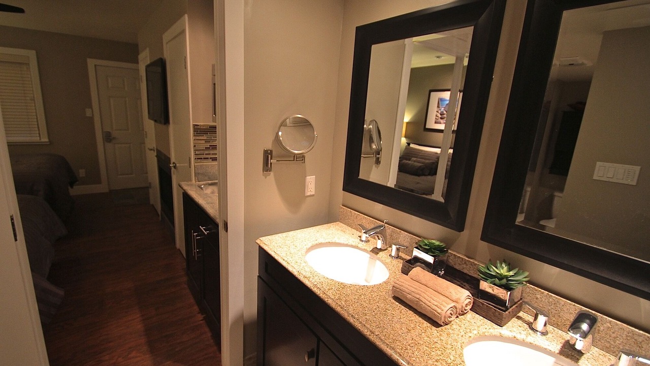 Photo of Bathroom in Lakeside Park