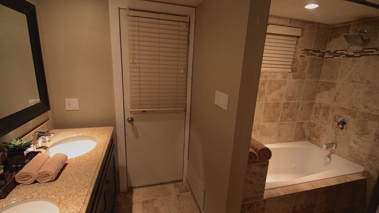 Photo of Bathroom in Lakeside Park