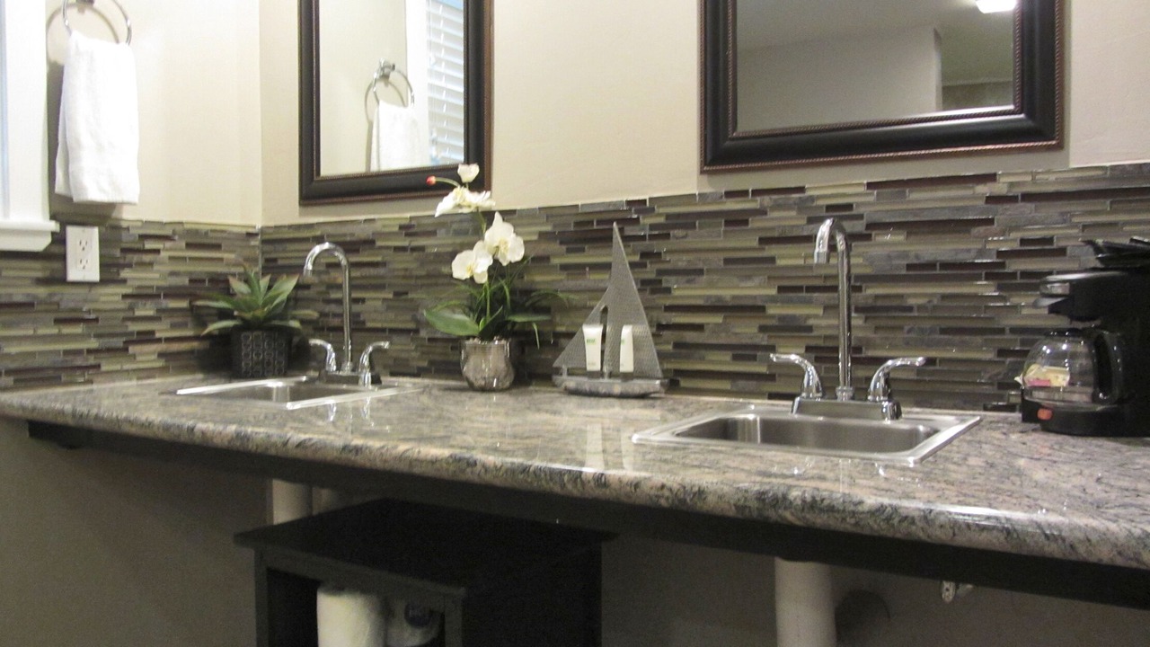 Photo of Bathroom in Lakeside Park