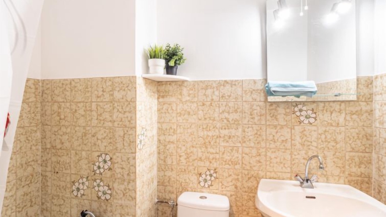 Photo of Bathroom in Le Grau-Du-Roi