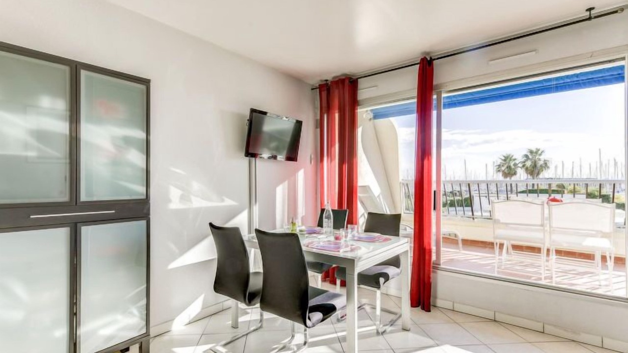 Photo of Livingroom in Le Grau-Du-Roi