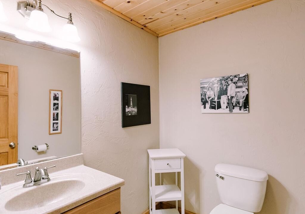 Photo of Bathroom in Gnaw Bone