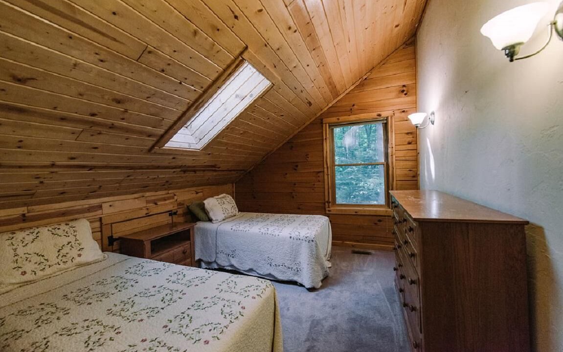 Photo of Bedroom in Gnaw Bone