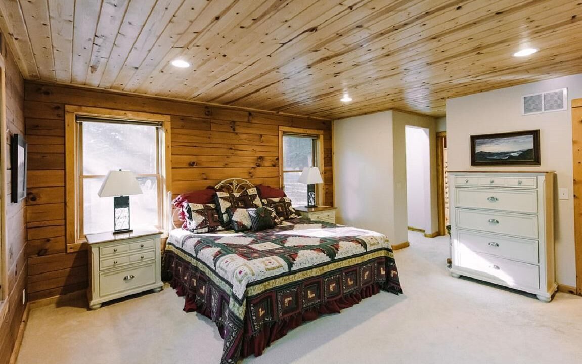Photo of Bedroom in Gnaw Bone