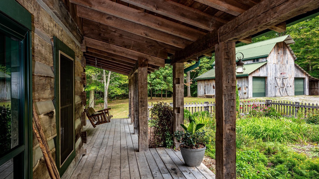 Photo of Patio Balcony in Helmsburg