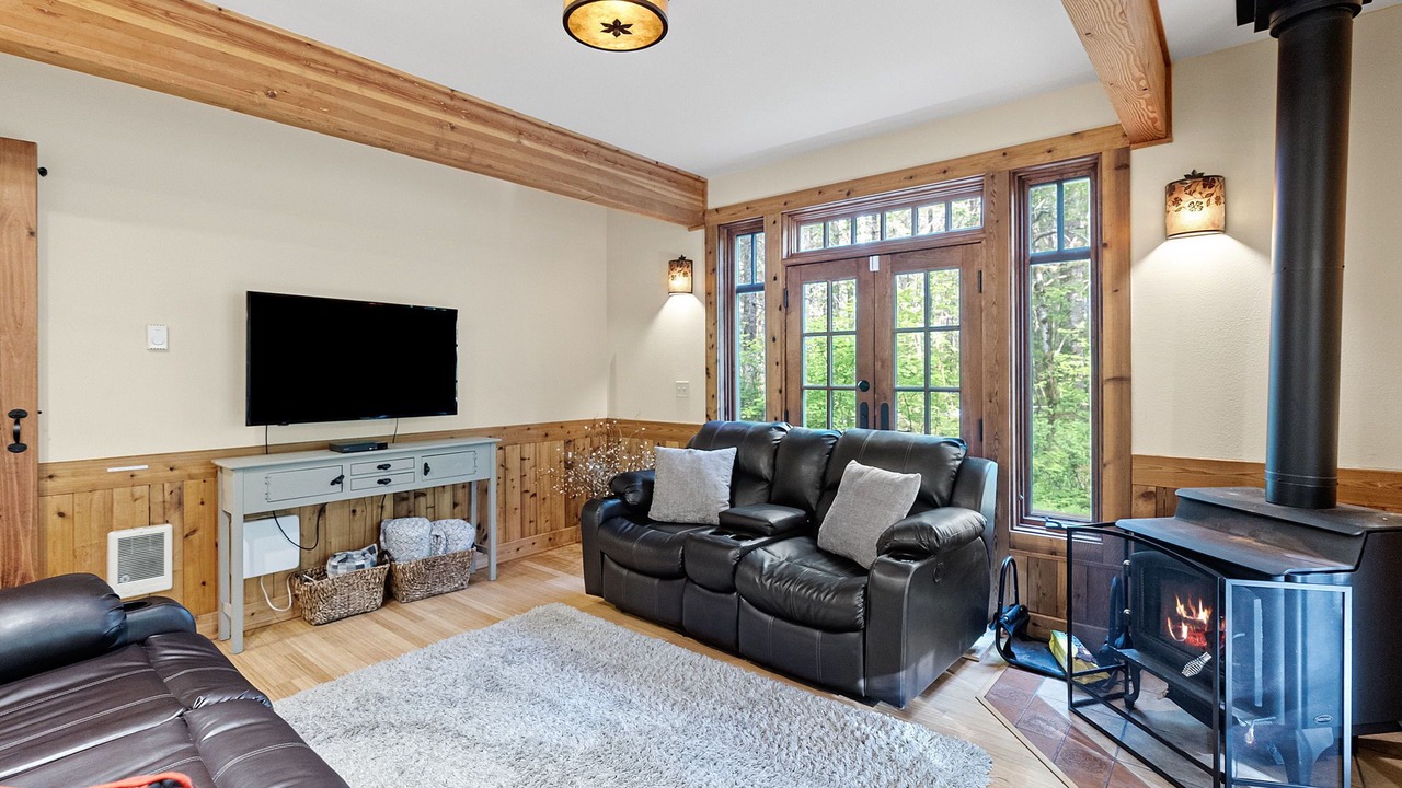 Photo of Livingroom in Paradise Estates