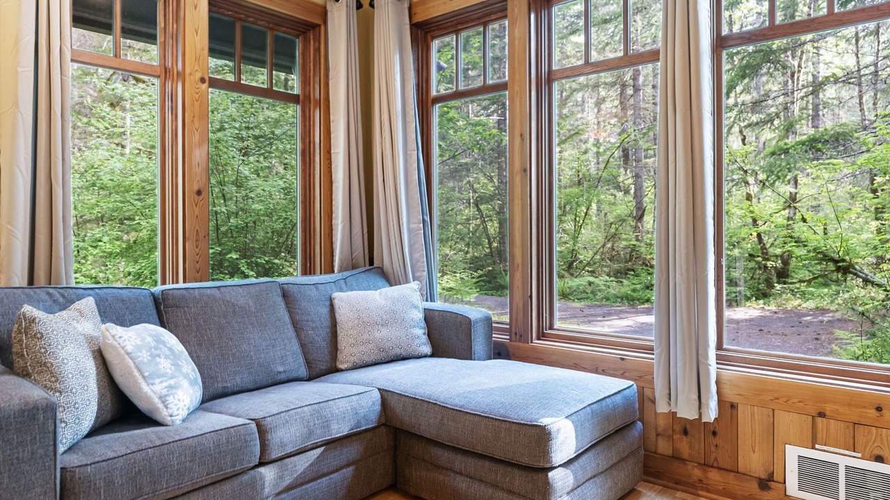 Photo of Livingroom in Paradise Estates