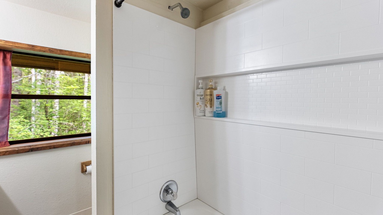 Photo of Bathroom in Paradise Estates