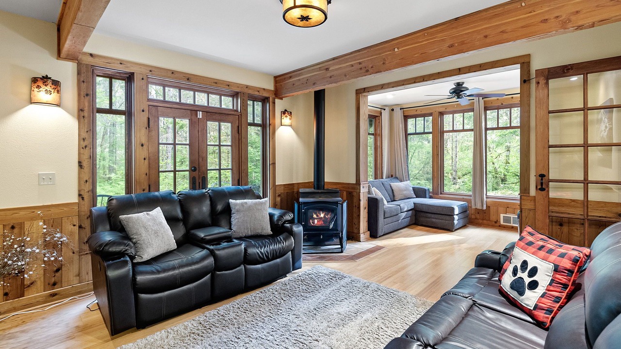 Photo of Livingroom in Paradise Estates