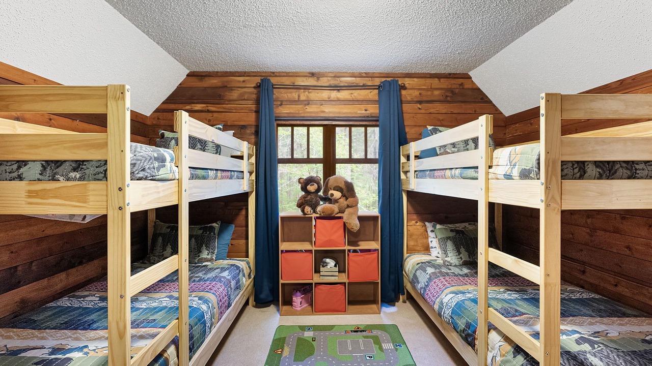 Photo of Bedroom in Paradise Estates