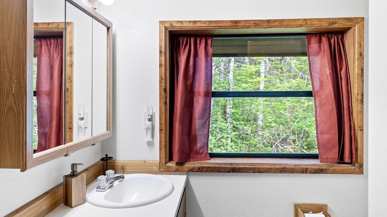 Photo of Bathroom in Paradise Estates