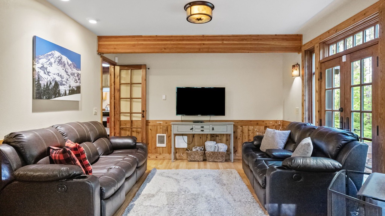 Photo of Livingroom in Paradise Estates