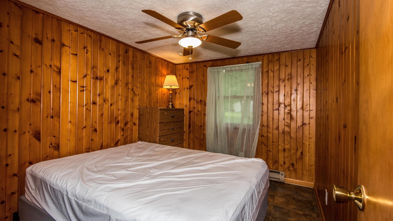 Photo of Bedroom in Kurtz