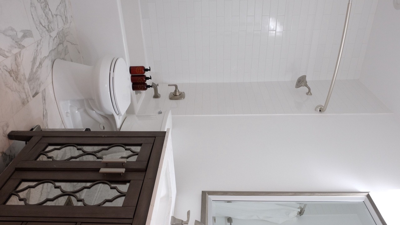 Photo of Bathroom in Lyon Park
