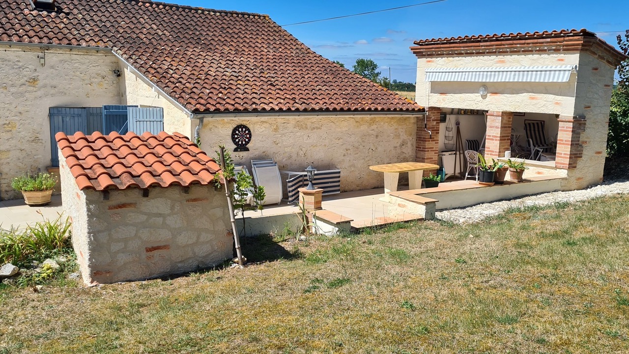 Photo of Patio Balcony in Beauville