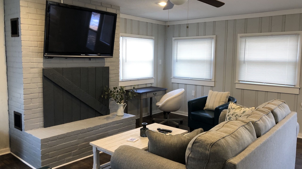Photo of Livingroom in Sunset Hills