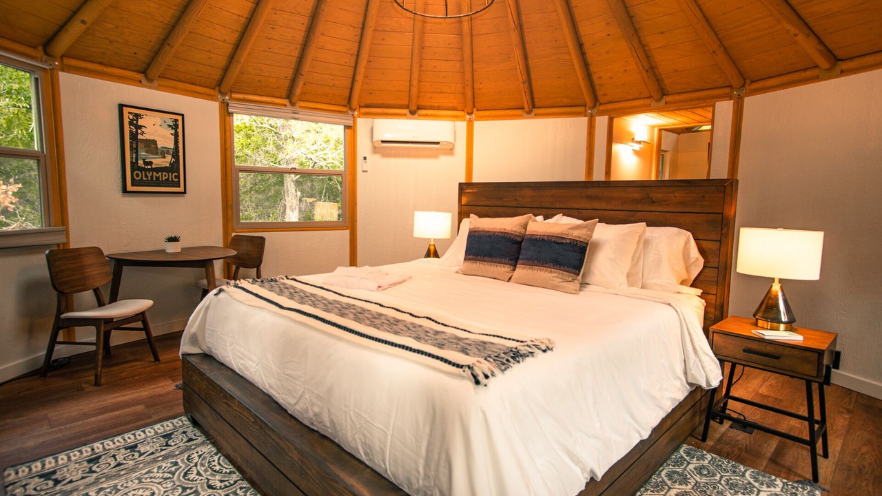 Photo of Bedroom in Bastrop