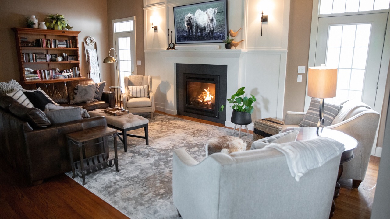 Photo of Livingroom in State College