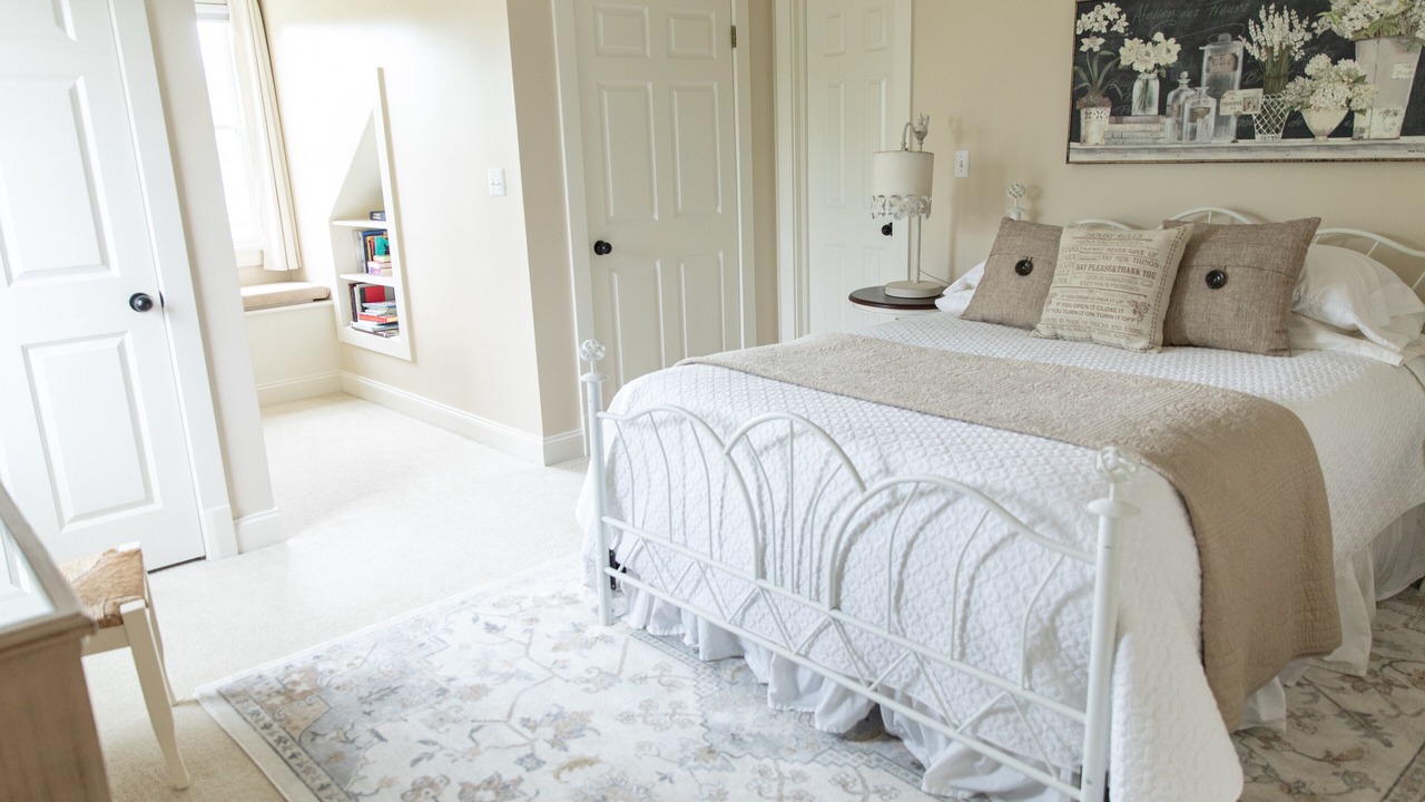 Photo of Bedroom in State College