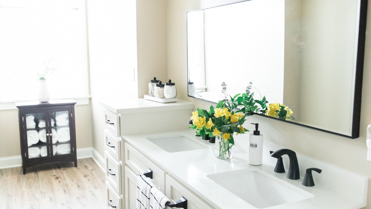 Photo of Bathroom in State College