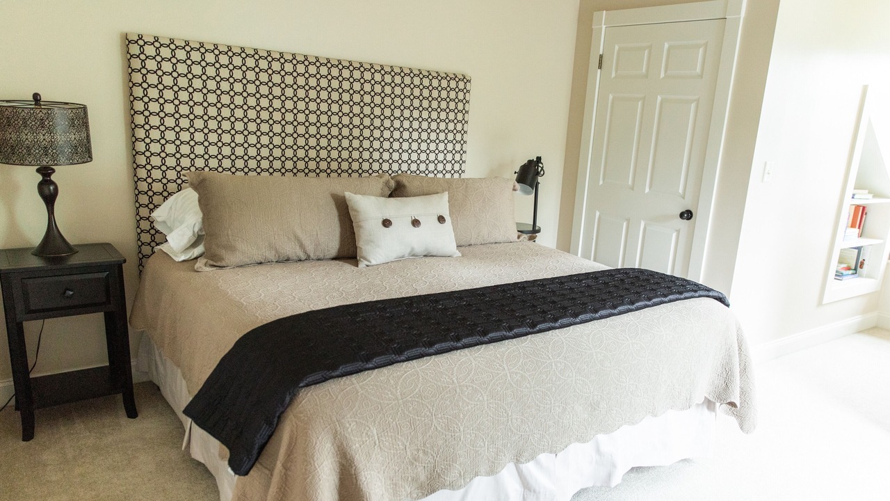 Photo of Bedroom in State College