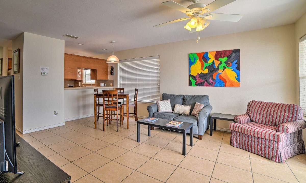 Photo of Livingroom in Corpus Christi