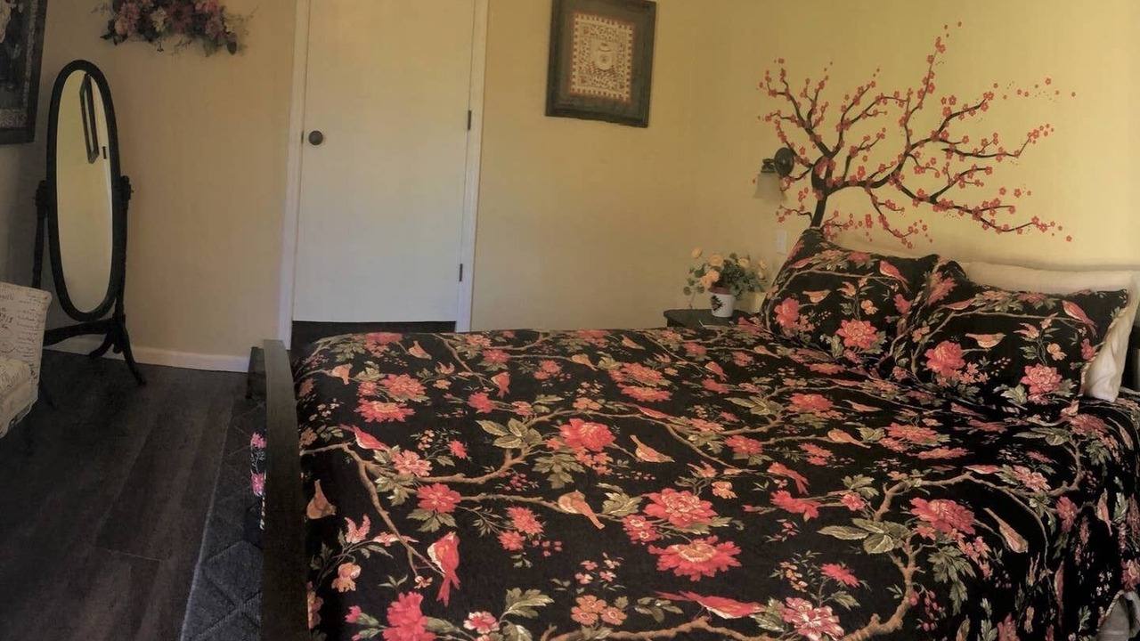 Photo of Bedroom in Smithville