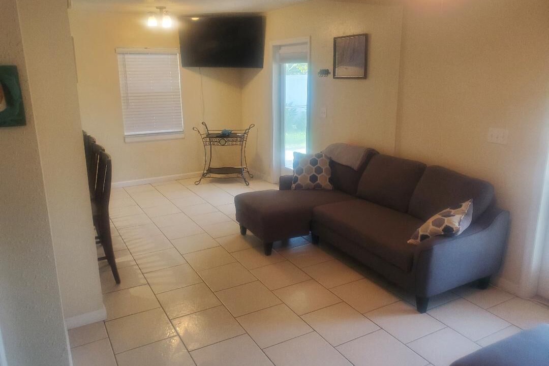Photo of Livingroom in Riverview