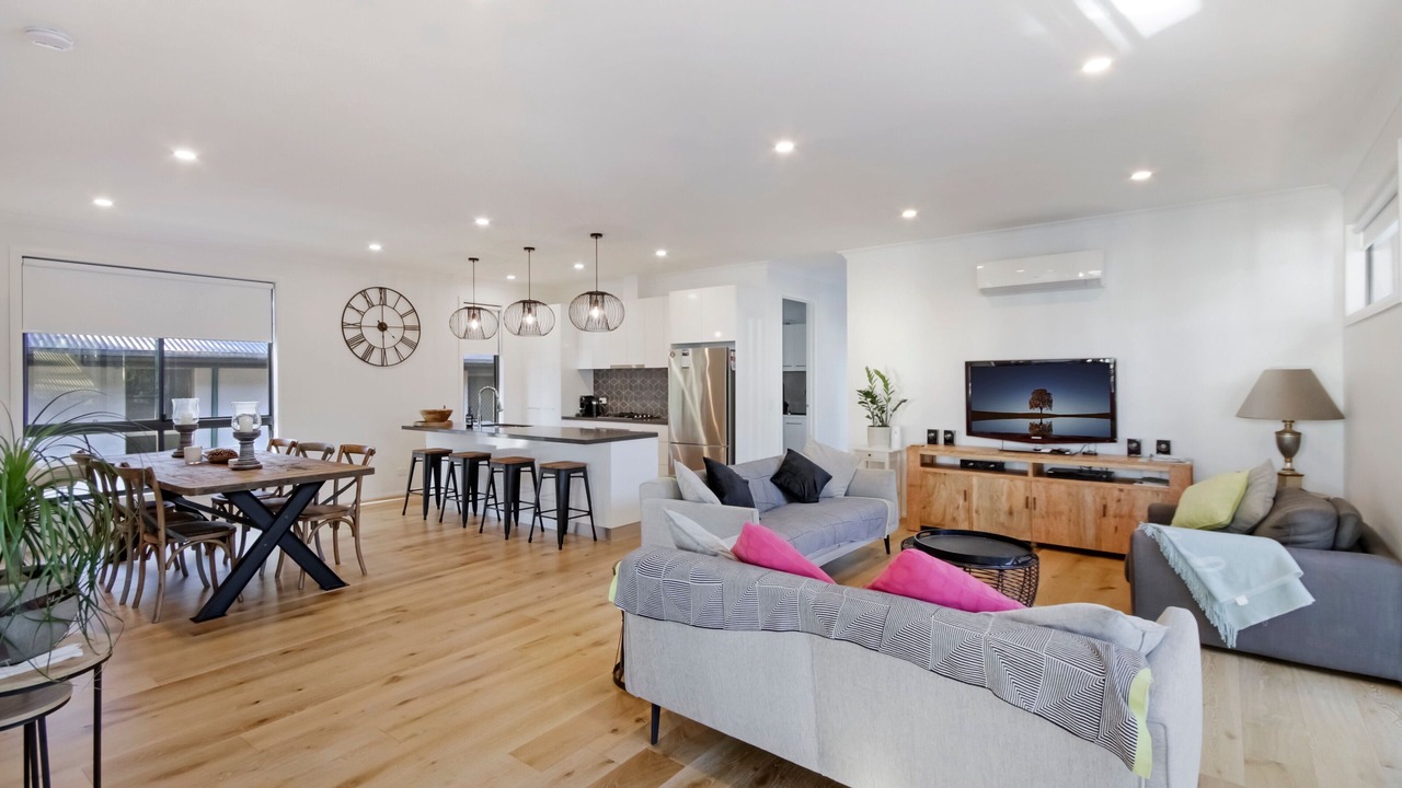 Photo of Livingroom in North Arm Cove