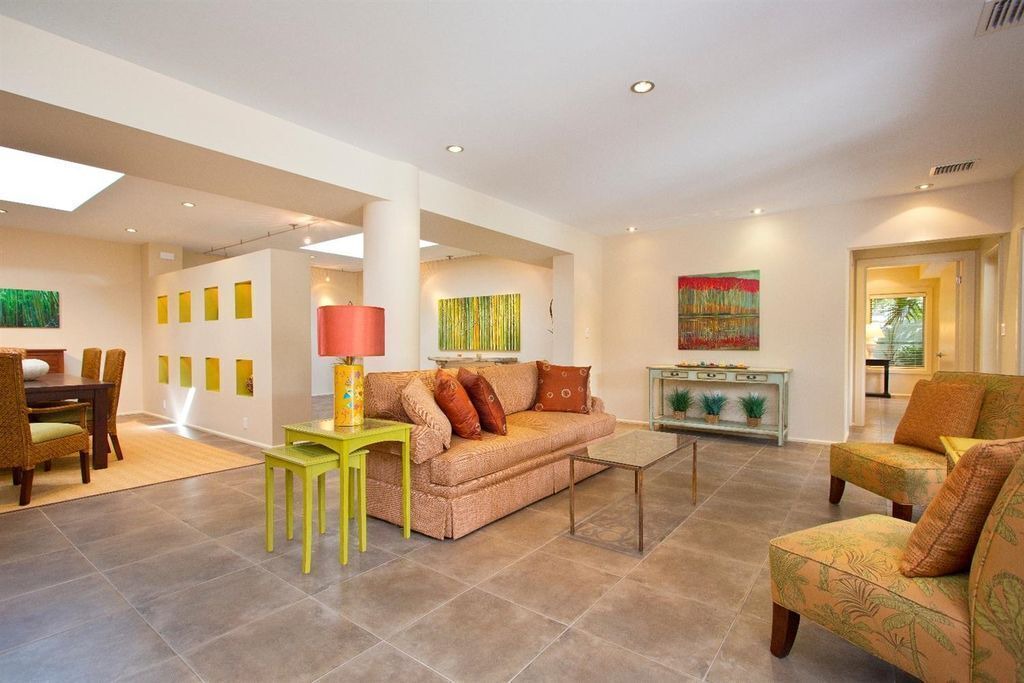 Photo of Livingroom in New Town