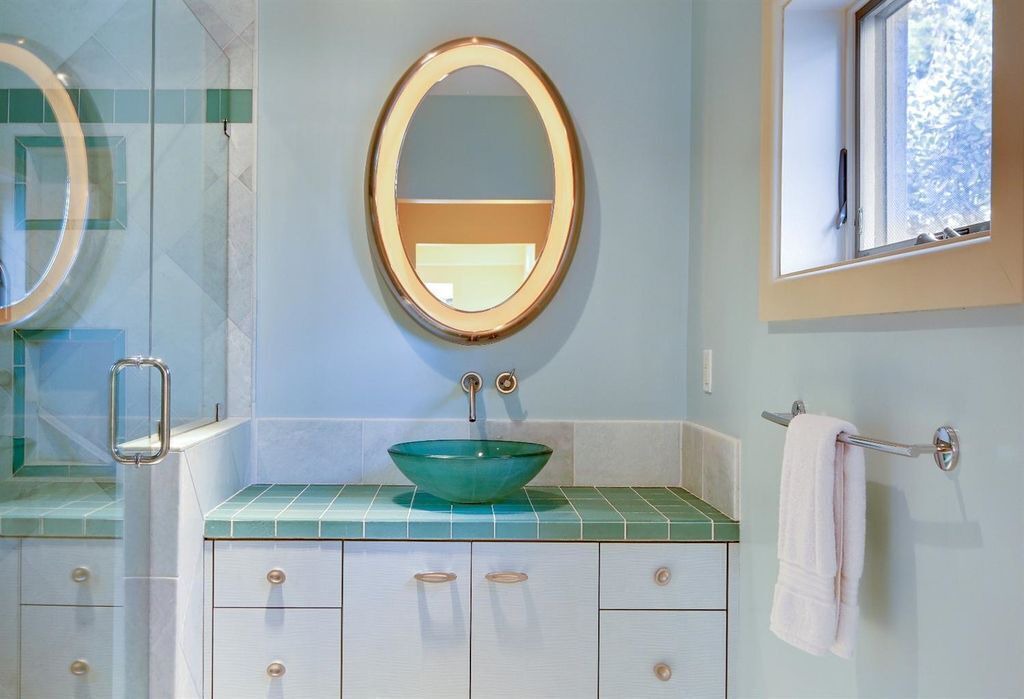 Photo of Bathroom in New Town