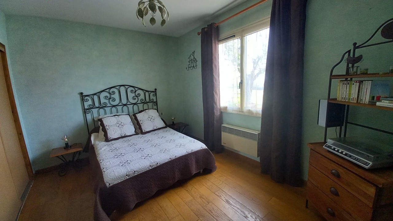 Photo of Bedroom in Lareole