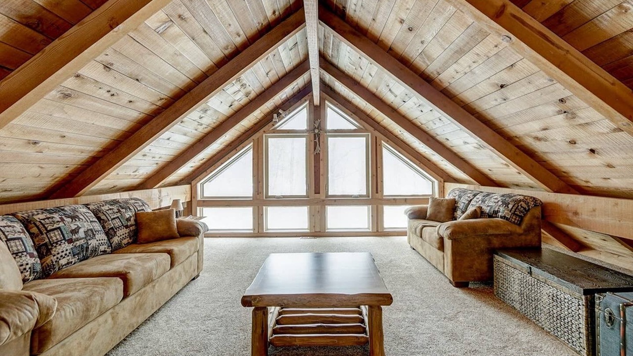 Photo of Livingroom in Delavan Lake