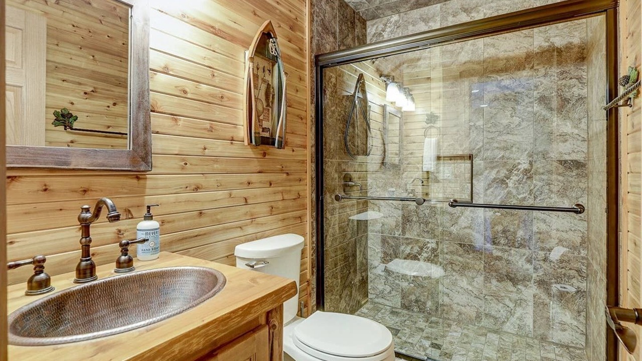Photo of Bathroom in Delavan Lake