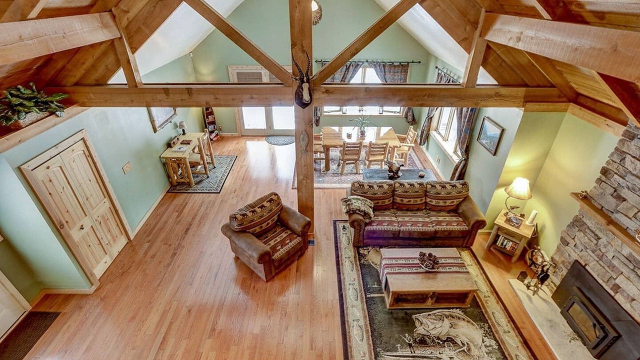 Photo of Livingroom in Delavan Lake