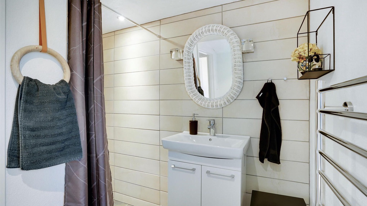 Photo of Bathroom in Lem