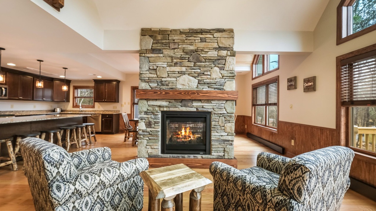 Photo of Livingroom in Lake Harmony Estates