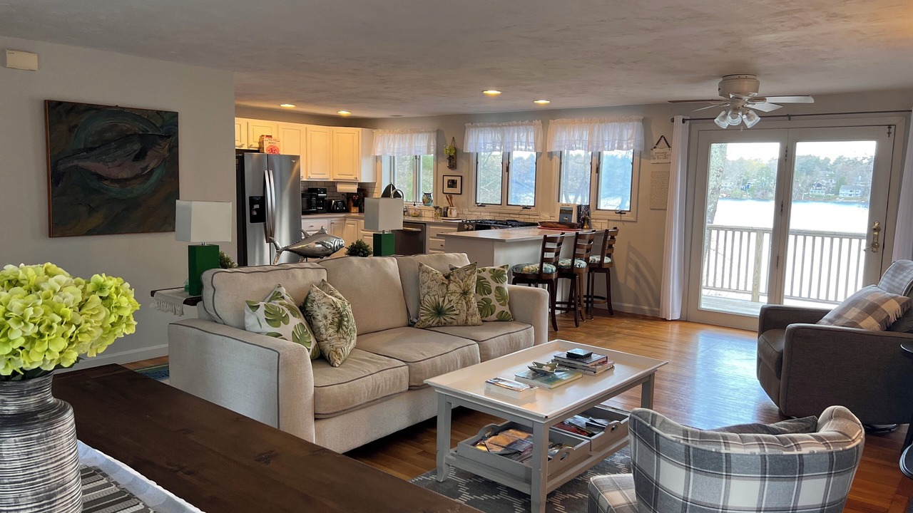 Photo of Livingroom in East Falmouth