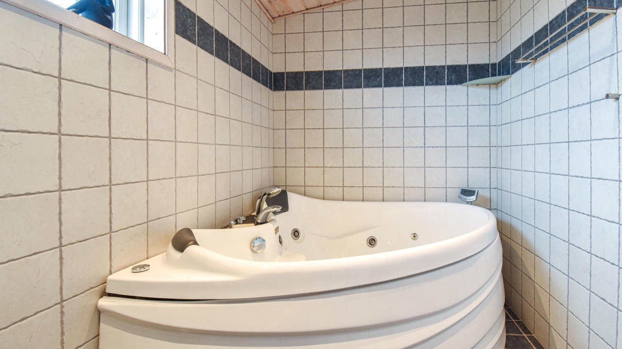 Photo of Bathroom in Næs