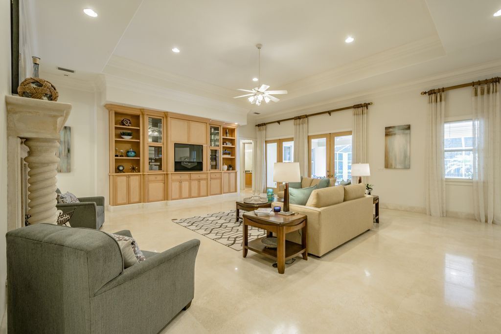 Photo of Livingroom in Tampa Palms