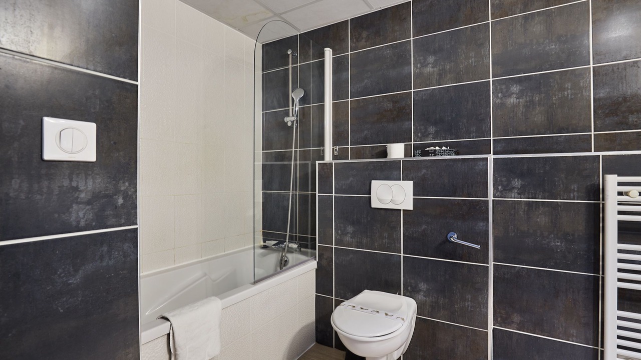 Photo of Bathroom in Comedie