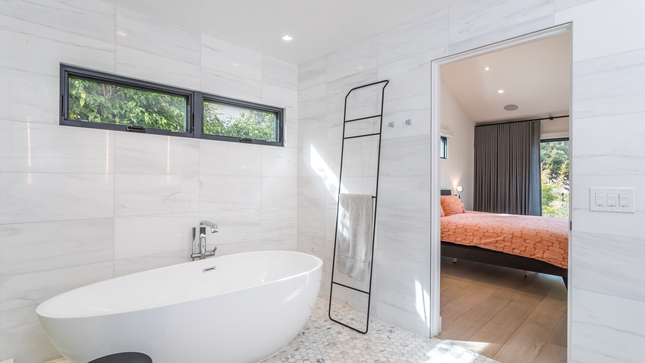 Photo of Bathroom in Sunset Park