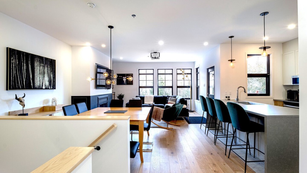 Photo of Livingroom in Tremblant-Les-Eaux