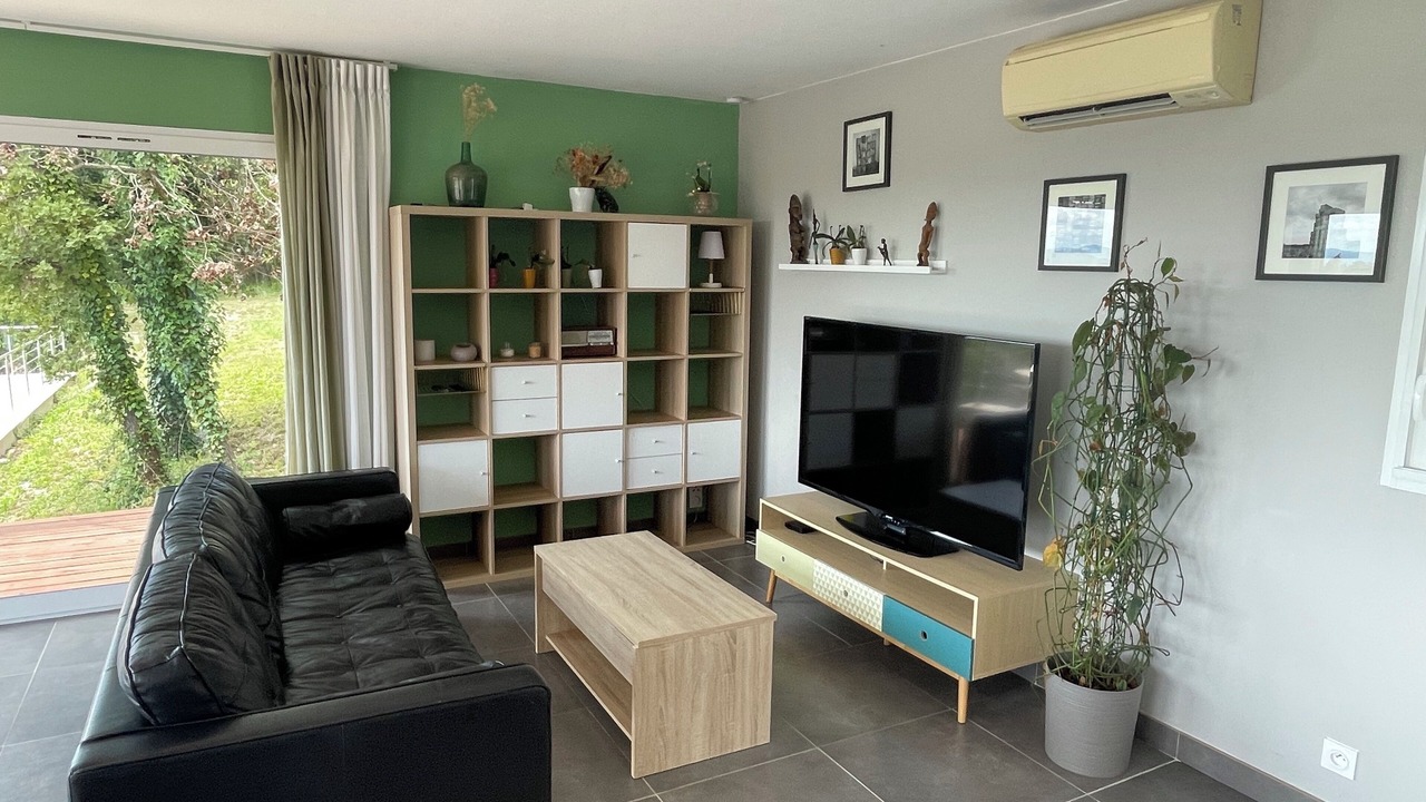 Photo of Livingroom in Barjac