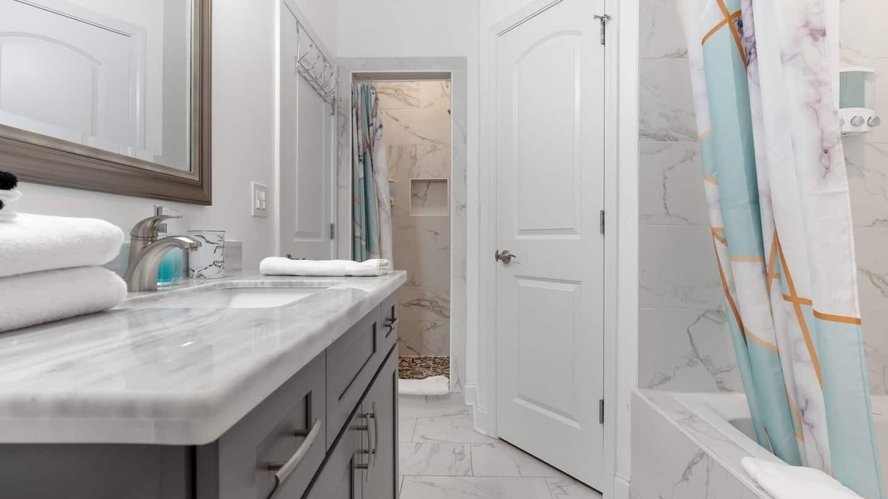 Photo of Bathroom in Tulane - Gravier