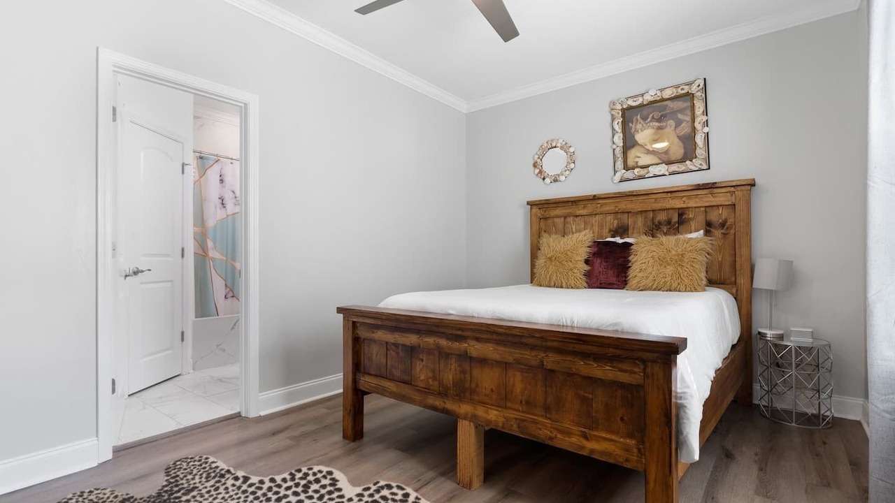 Photo of Bathroom in Tulane - Gravier